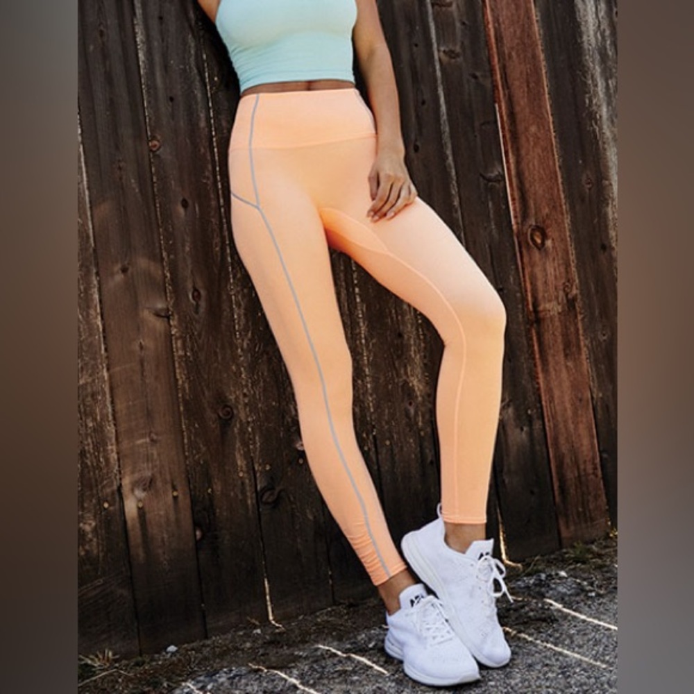 Free People You’re A Peach Reflective 7/8 Leggings - Size XS